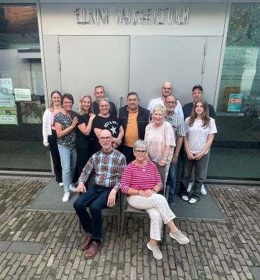 Unsere Freunde vom Buretheater feiern Premiere